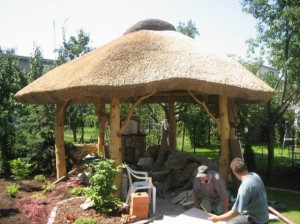 Altany mała architektura krajobrazu toruń ozdoby ogrodowe - wiaty słoma  